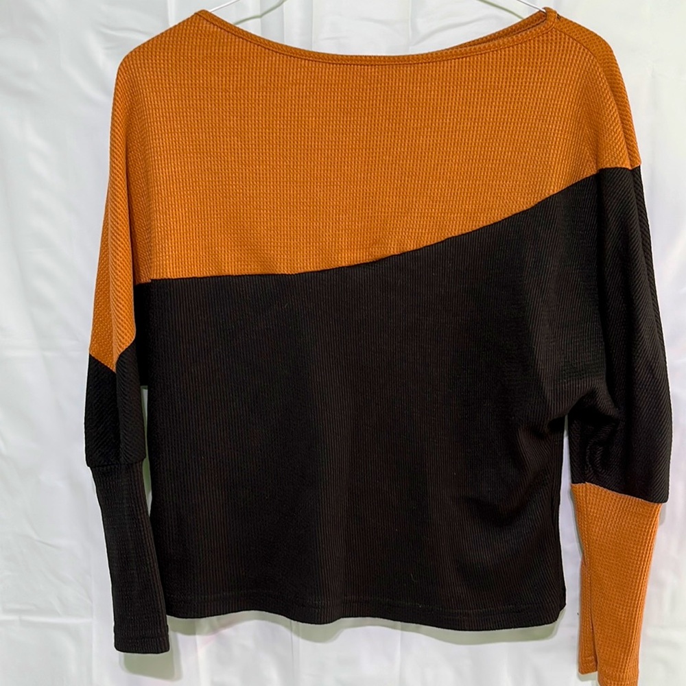 Shein 3/4 Sleeve Tan and black sweater.XS